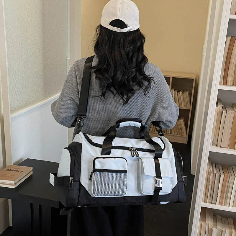 Duffle Bag Large Capacity Multiple Pockets & Water-Resistant