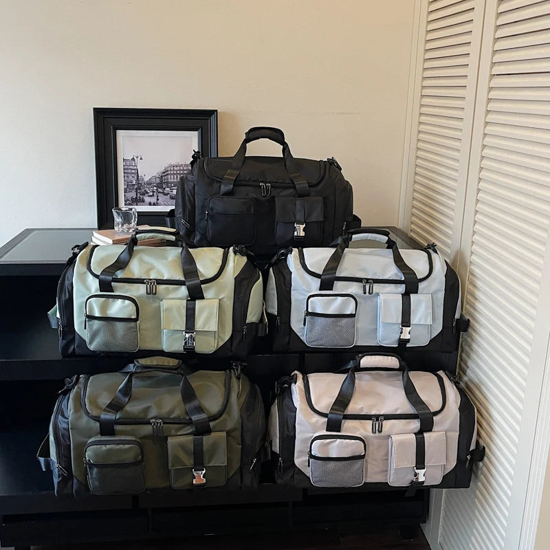 Duffle Bag Large Capacity Multiple Pockets & Water-Resistant