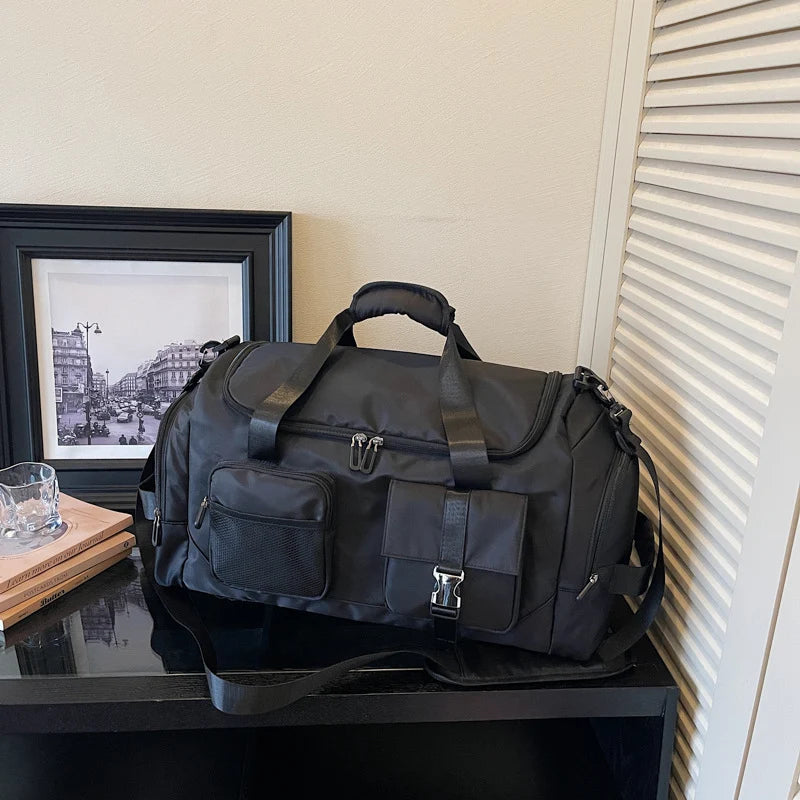 Duffle Bag Large Capacity Multiple Pockets & Water-Resistant