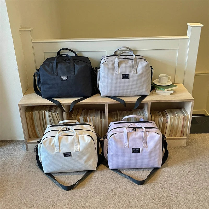Duffle Bag Lightweight Stain-Resistant Adjustable Strap & Dual Handles