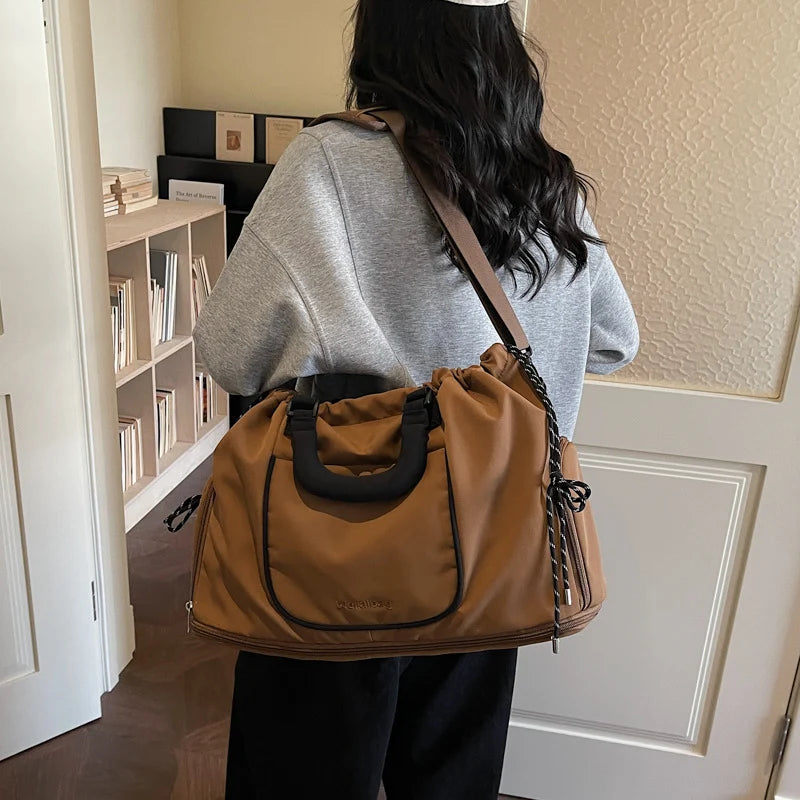 Duffle Bag Spacious Water-Resistant Detachable Strap & Dual Handles