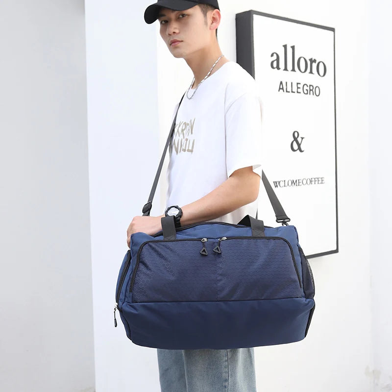 Duffle Bag Spacious Wear-Resistant Fabric & Multiple Pockets