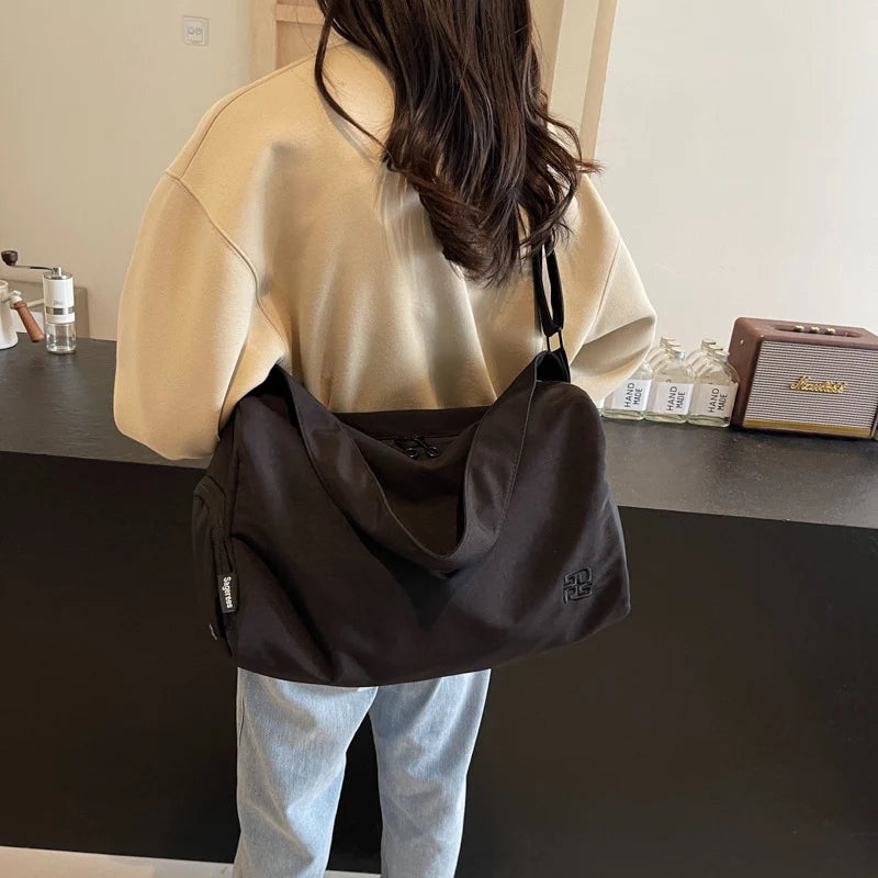 Duffle Bag Tear-Resistant Fabric Padded Shoulder Strap Spacious Interior