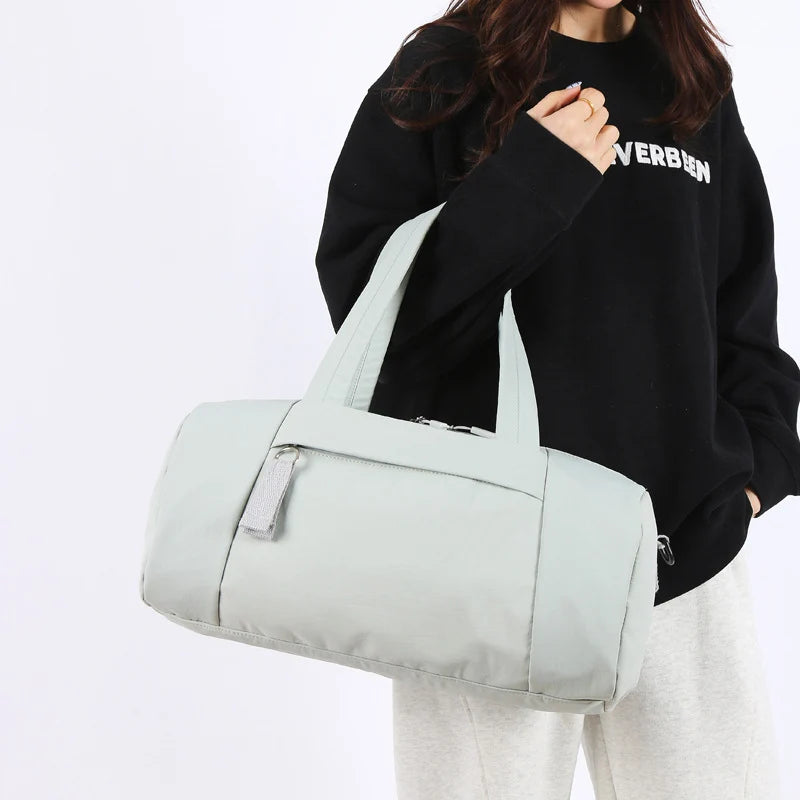 Duffle Bag Tear-Resistant Fabric Spacious Interior & Multiple Pockets