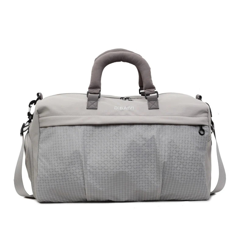 Duffle Bag Tear-Resistant Fabric Spacious Interior & Zippered Pockets