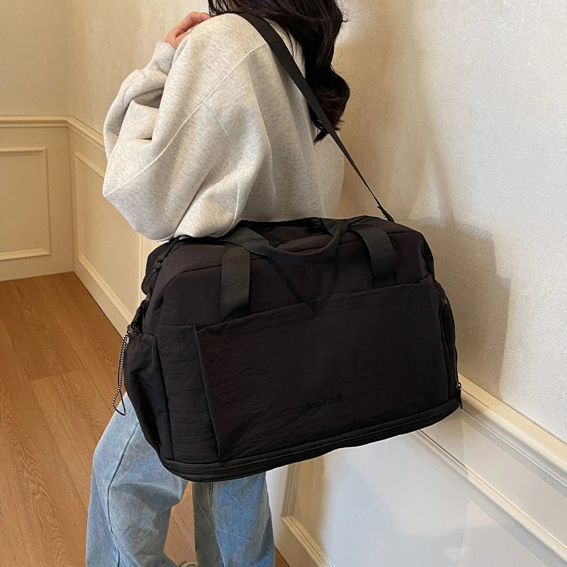 Duffle Bag Water-Resistant Multiple Compartments & Padded Shoulder Strap