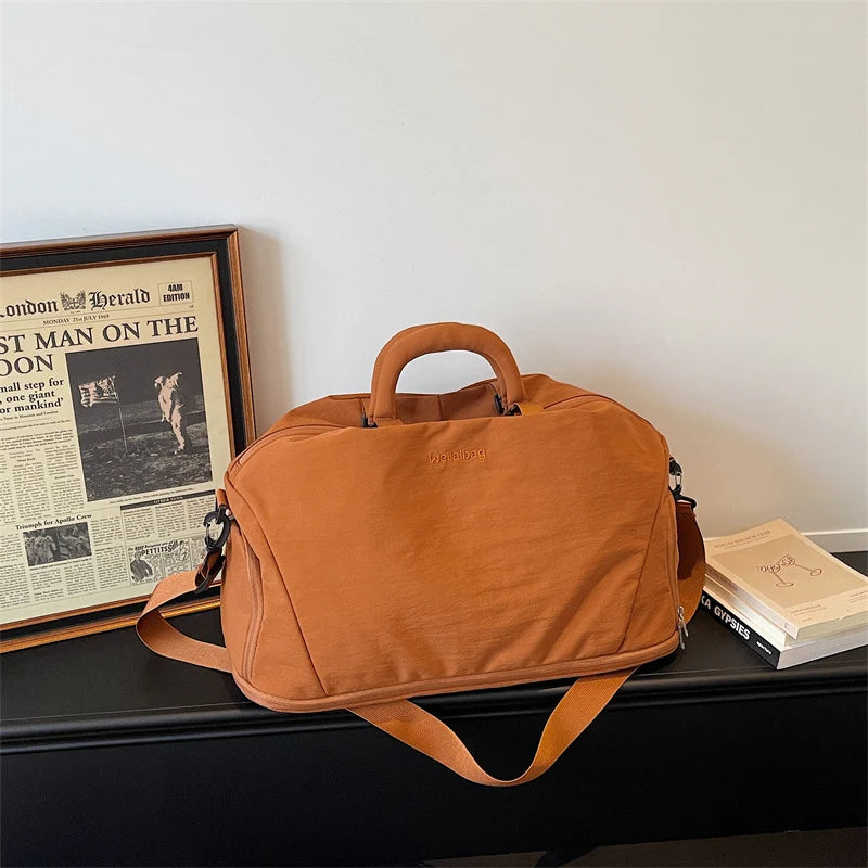 Duffle Bag Water-Resistant Multiple Compartments & Zipper Pocket