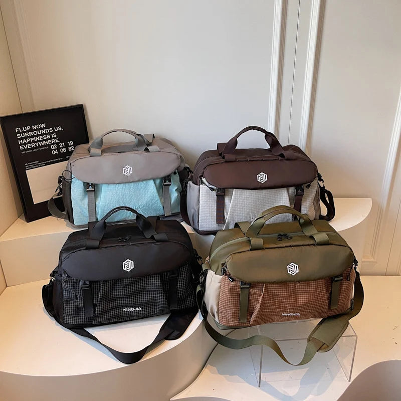 Duffle Bag Water-Resistant Multiple Pockets Padded Shoulder Strap