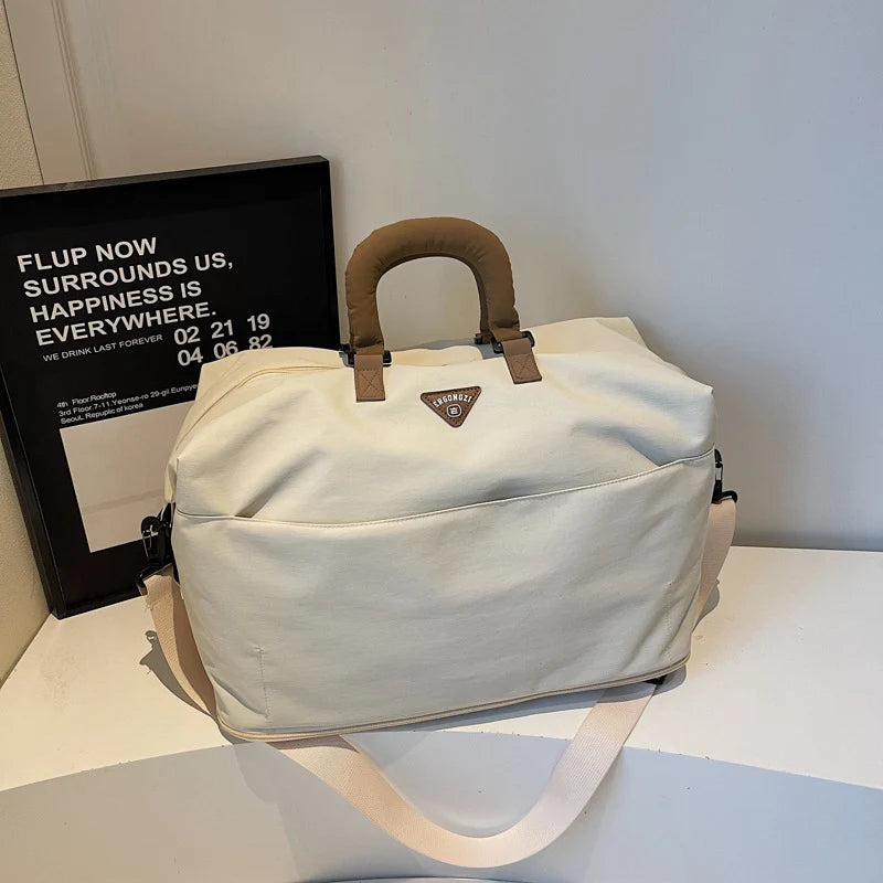 Duffle Bag Weather Resistant Multiple Pockets