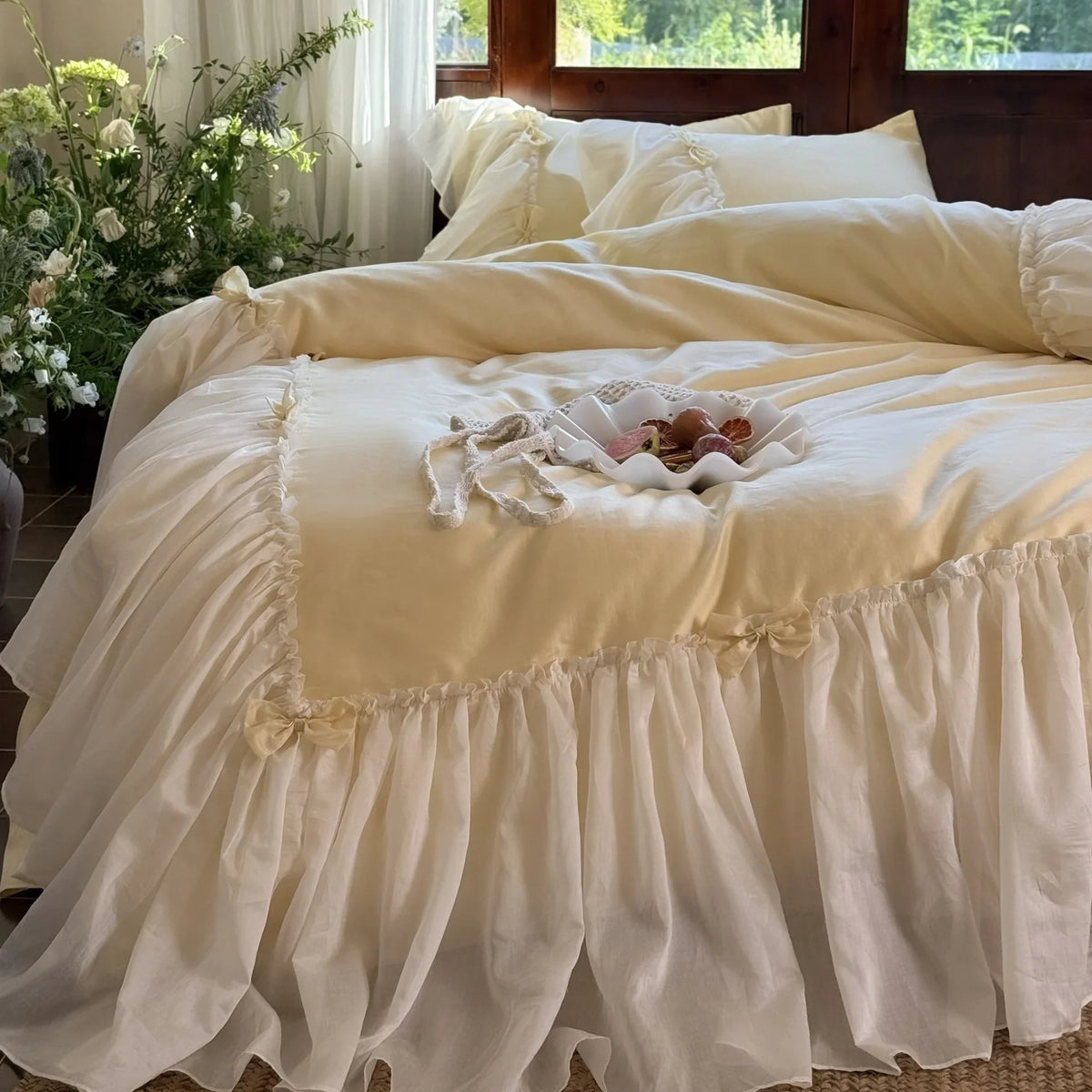 Duvet Cover Set 4-Piece Cotton-Blend Integrated Ruffled Bed Skirt