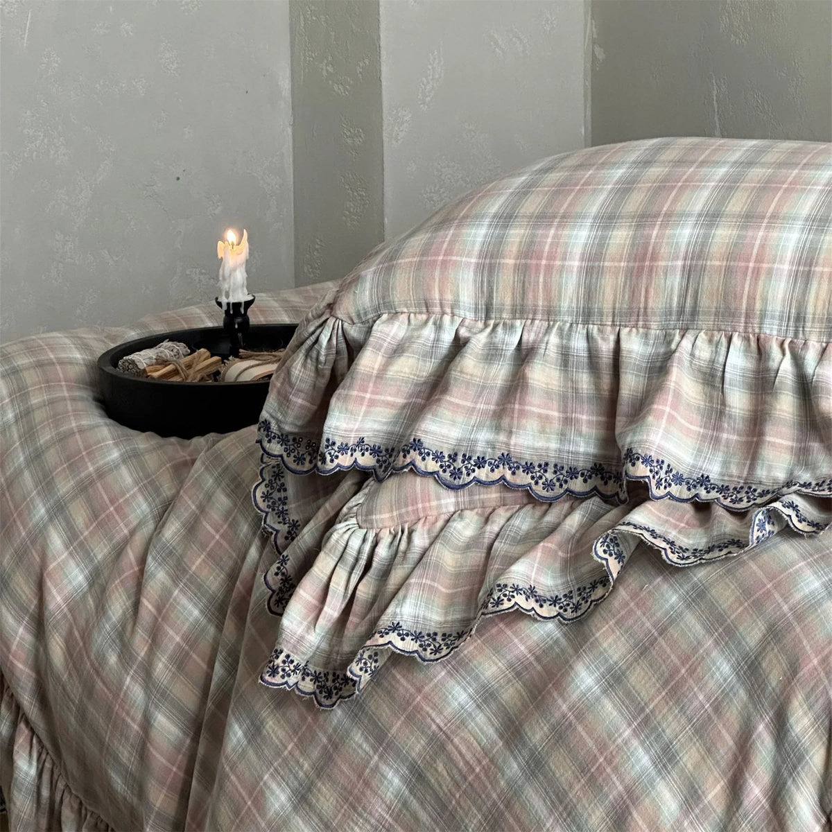 Duvet Cover Set Classic Check Ruffle & Lace Trim 4-Piece