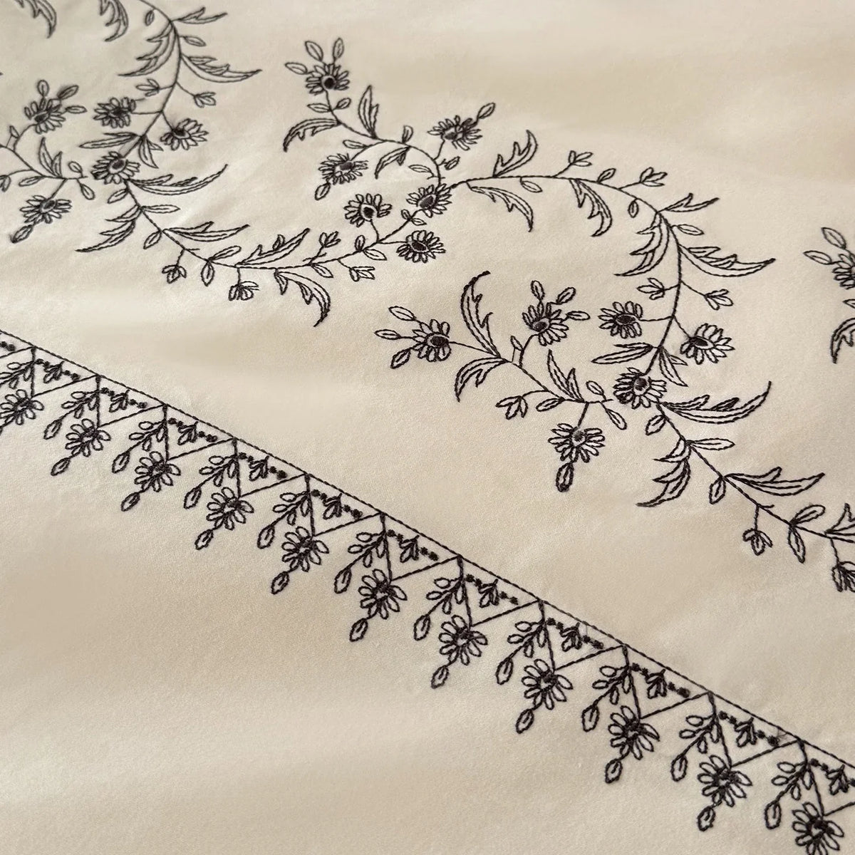 Duvet Cover Set Embroidered Floral Border & Secure Ties