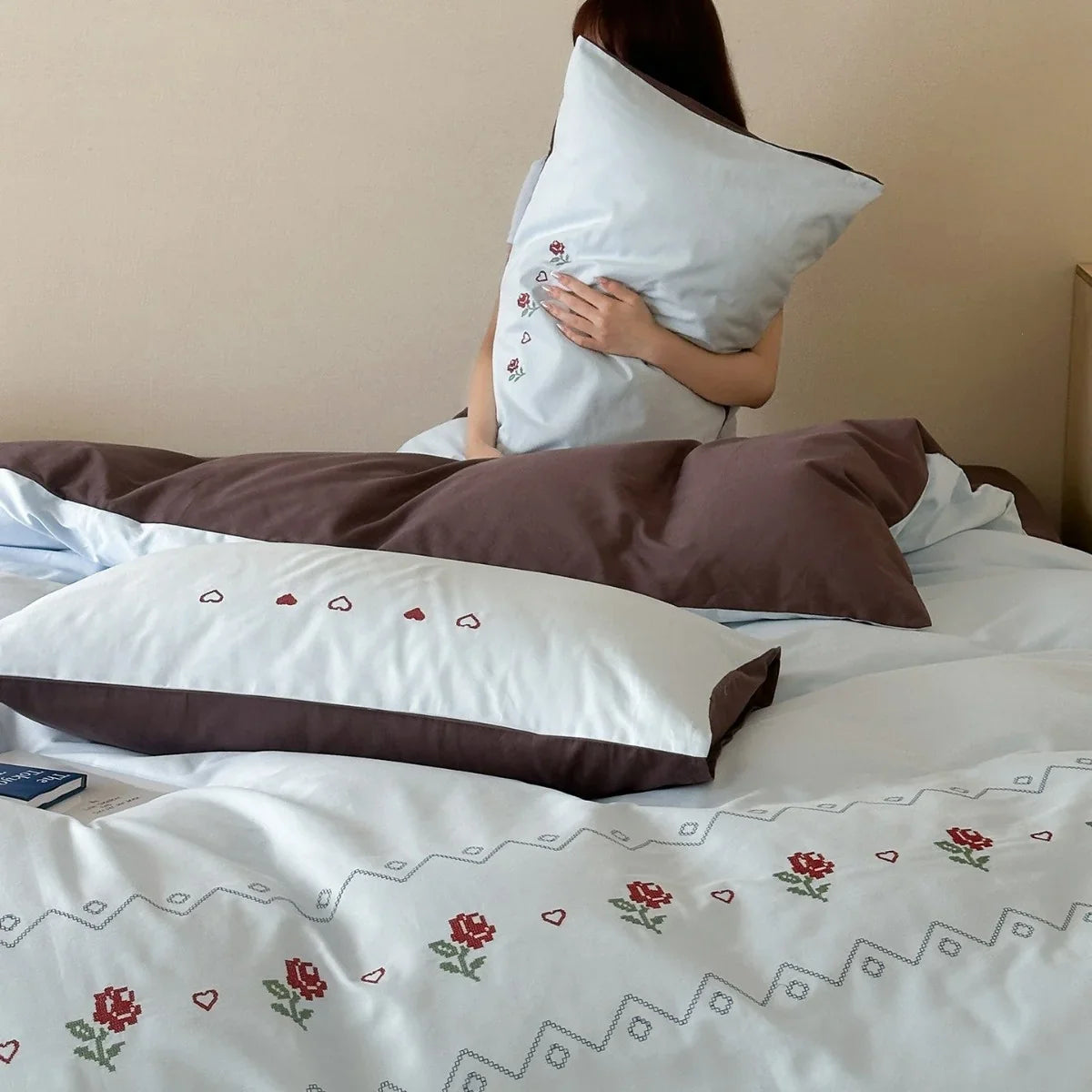 Duvet Cover Set Reversible Cotton Percale Rose Embroidery 4-Piece