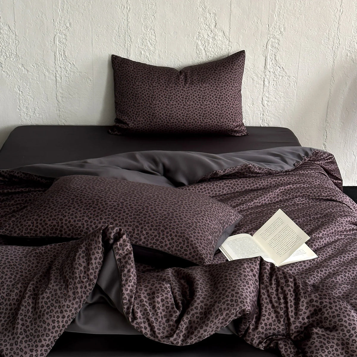 Duvet Cover Set Reversible Satin Tonal Leopard 200x230cm