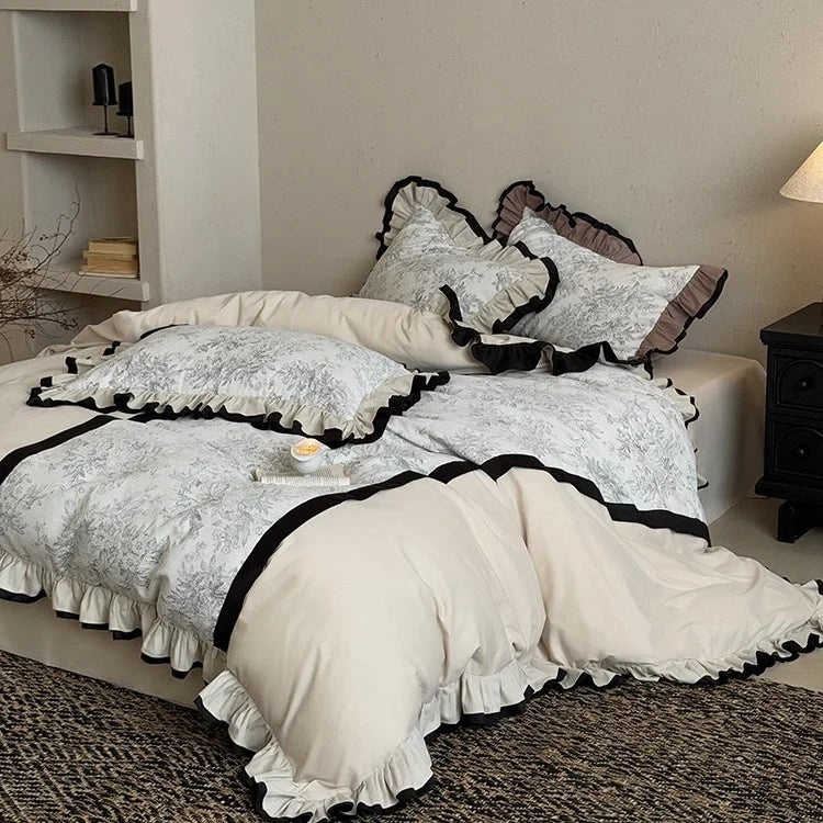 Duvet Cover Set Ruffled Vintage Toile 4-Piece Machine Washable