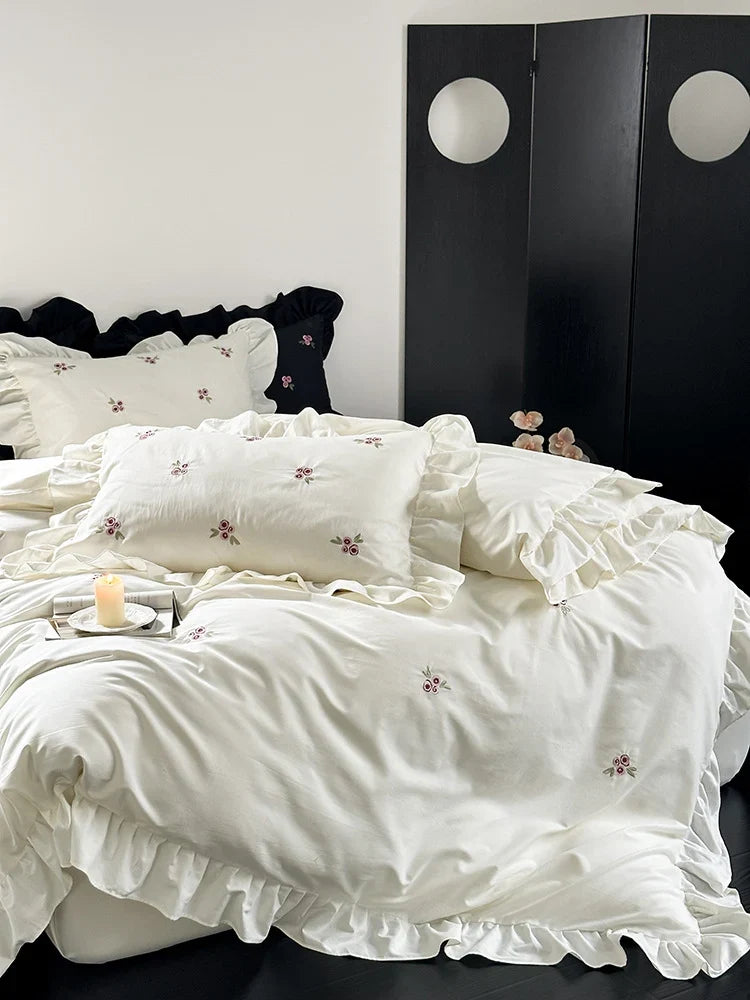 Duvet Set Breathable Cotton Satin Floral Embroidery Set of 4