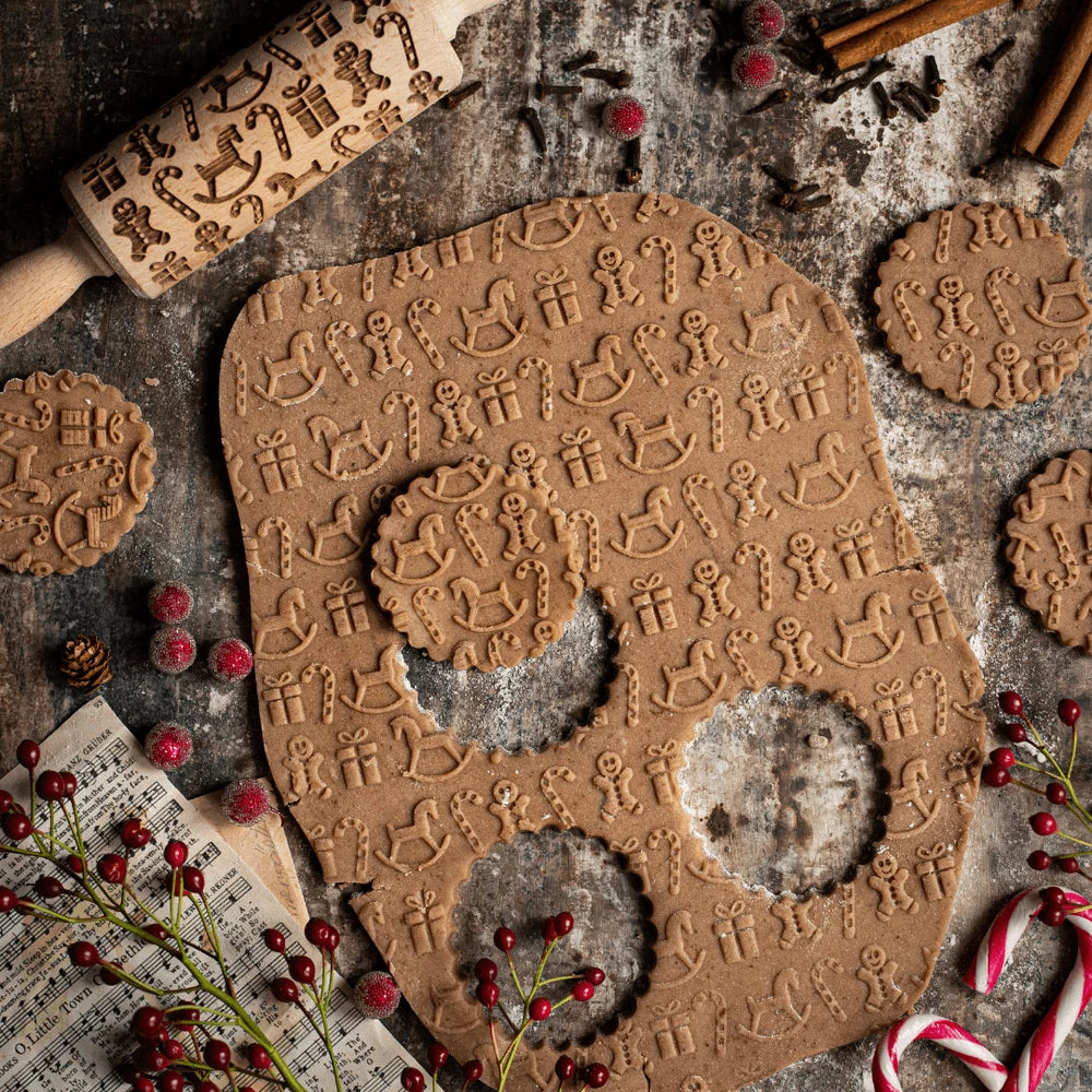 Embossed Rolling Pin Solid Maple Holiday Patterns 7.5-Inch Pattern Area