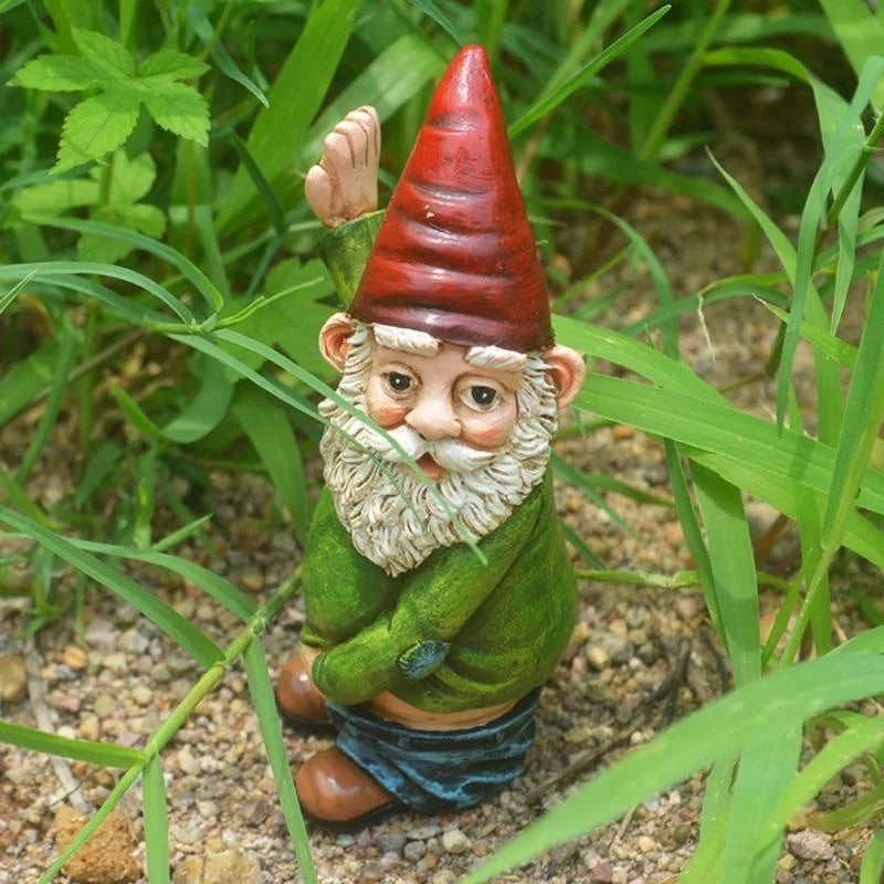 Garden Gnome Statue Resin Urinating Design for Outdoor Decor