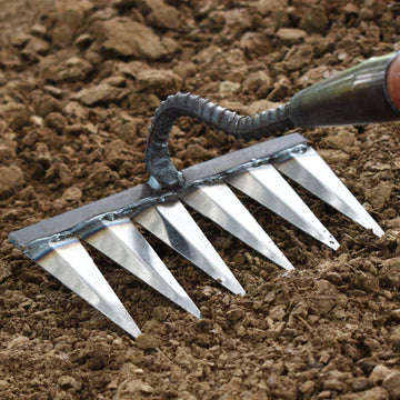 Garden Hoe Carbon Steel Sharp Teeth
