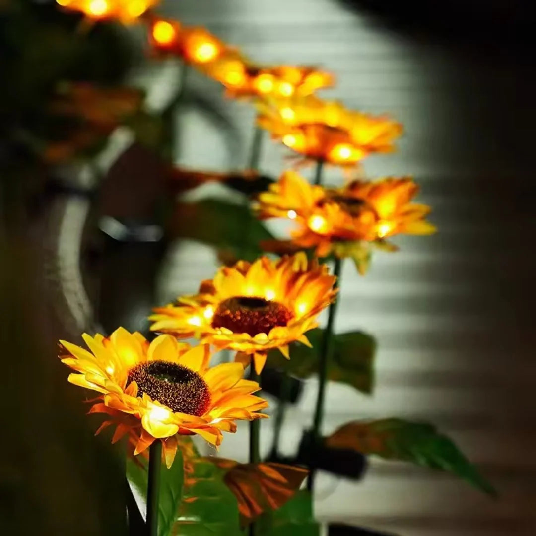 Garden Light Solar-Powered Sunflower Design Weatherproof
