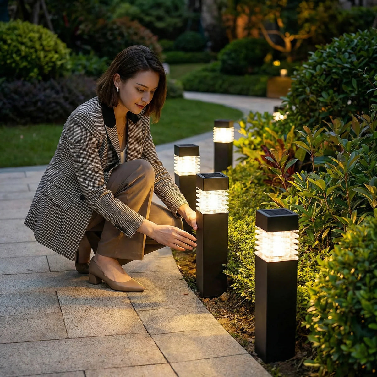 Garden Stake Lights Solar-Powered Automatic Dusk Activation