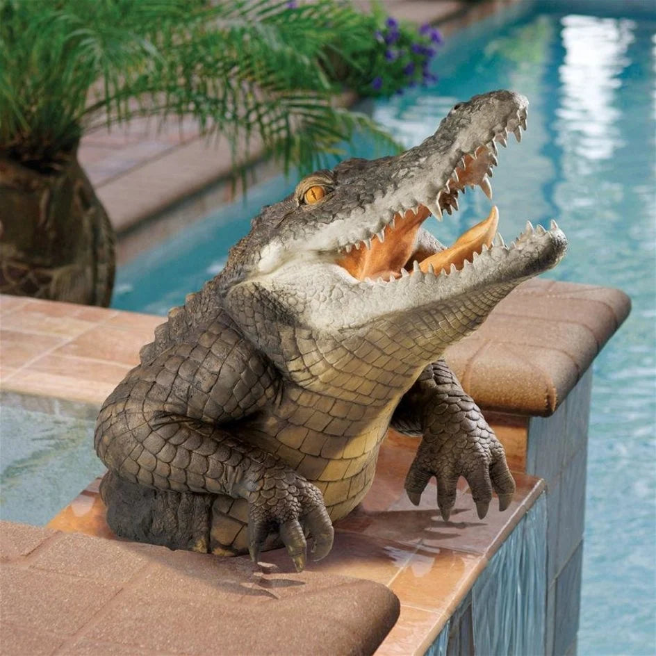 Garden Statue Lifelike Resin Weatherproof