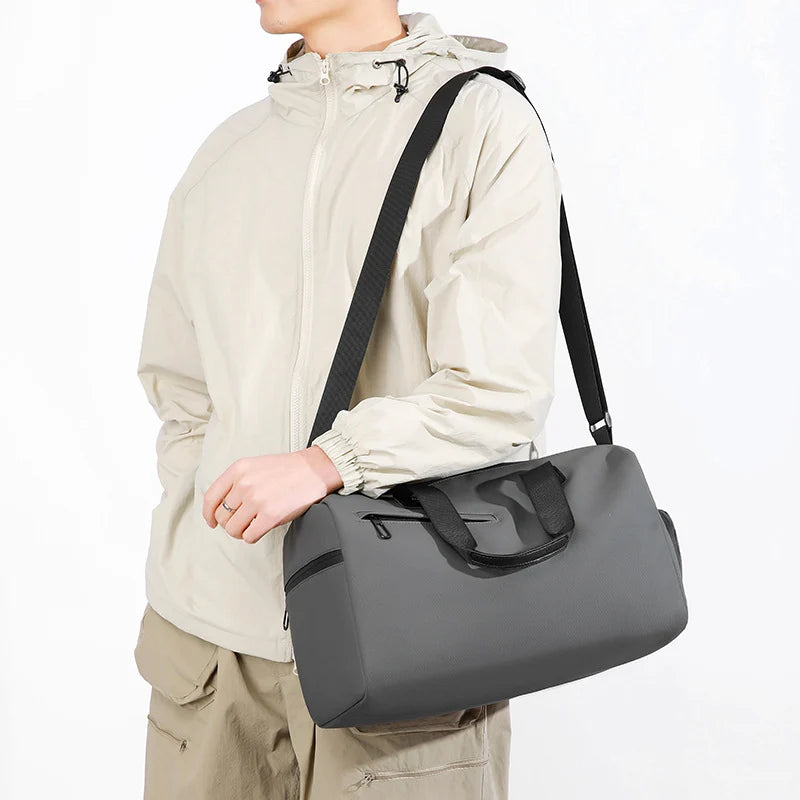 Gym Duffel Bag Water-Resistant 35L & Multiple Pockets