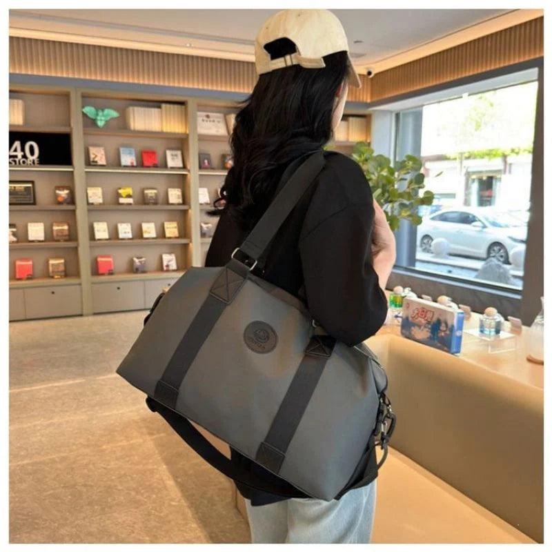 Gym Duffel Bag Water-Resistant Multiple Pockets & Padded Strap
