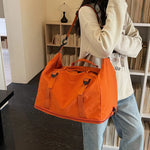 Gym Duffle Bag Spacious Wear-Resistant Fabric Multiple Pockets