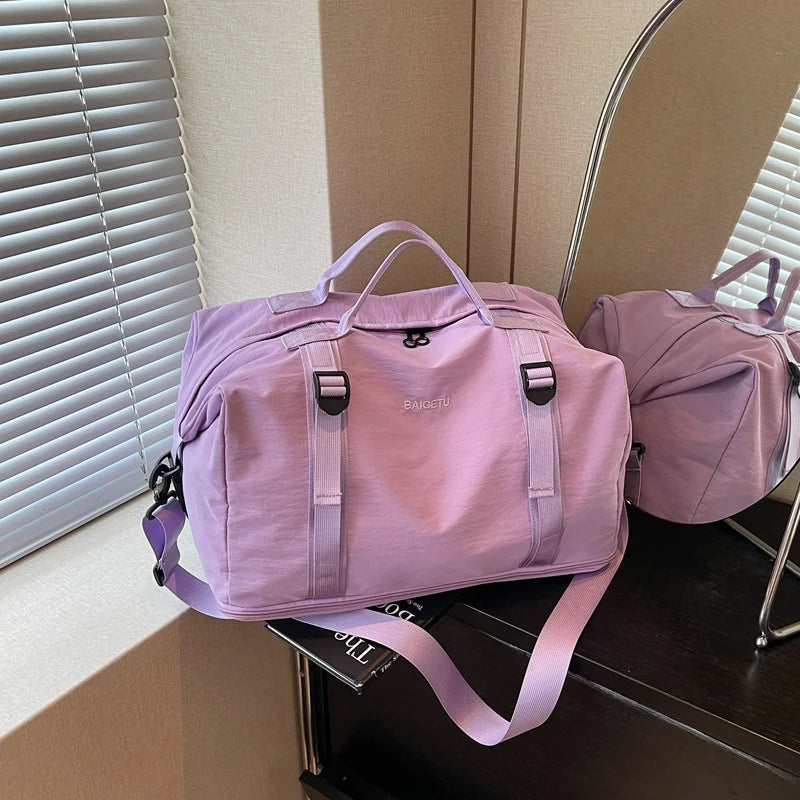 Gym Duffle Bag Spacious Wear-Resistant Fabric Multiple Pockets