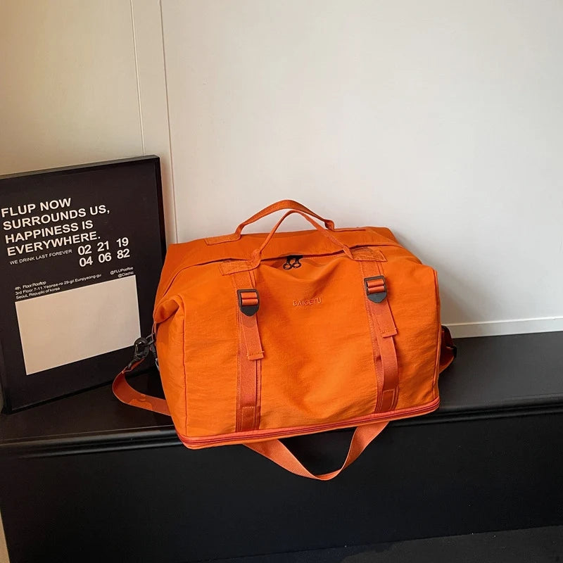 Gym Duffle Bag Spacious Wear-Resistant Fabric Multiple Pockets