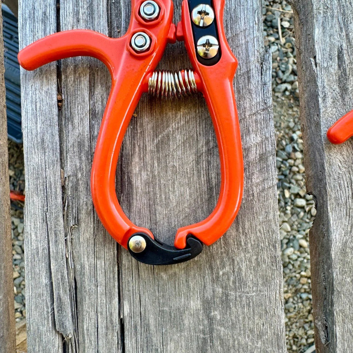 Hand Pruners Ergonomic Compact Corrosion-Resistant Blades