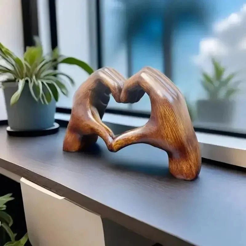 Heart Sculpture Solid Wood Natural Grain Home Decor