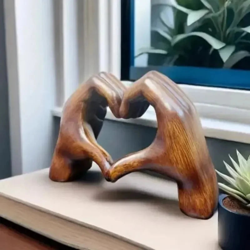 Heart Sculpture Solid Wood Natural Grain Home Decor