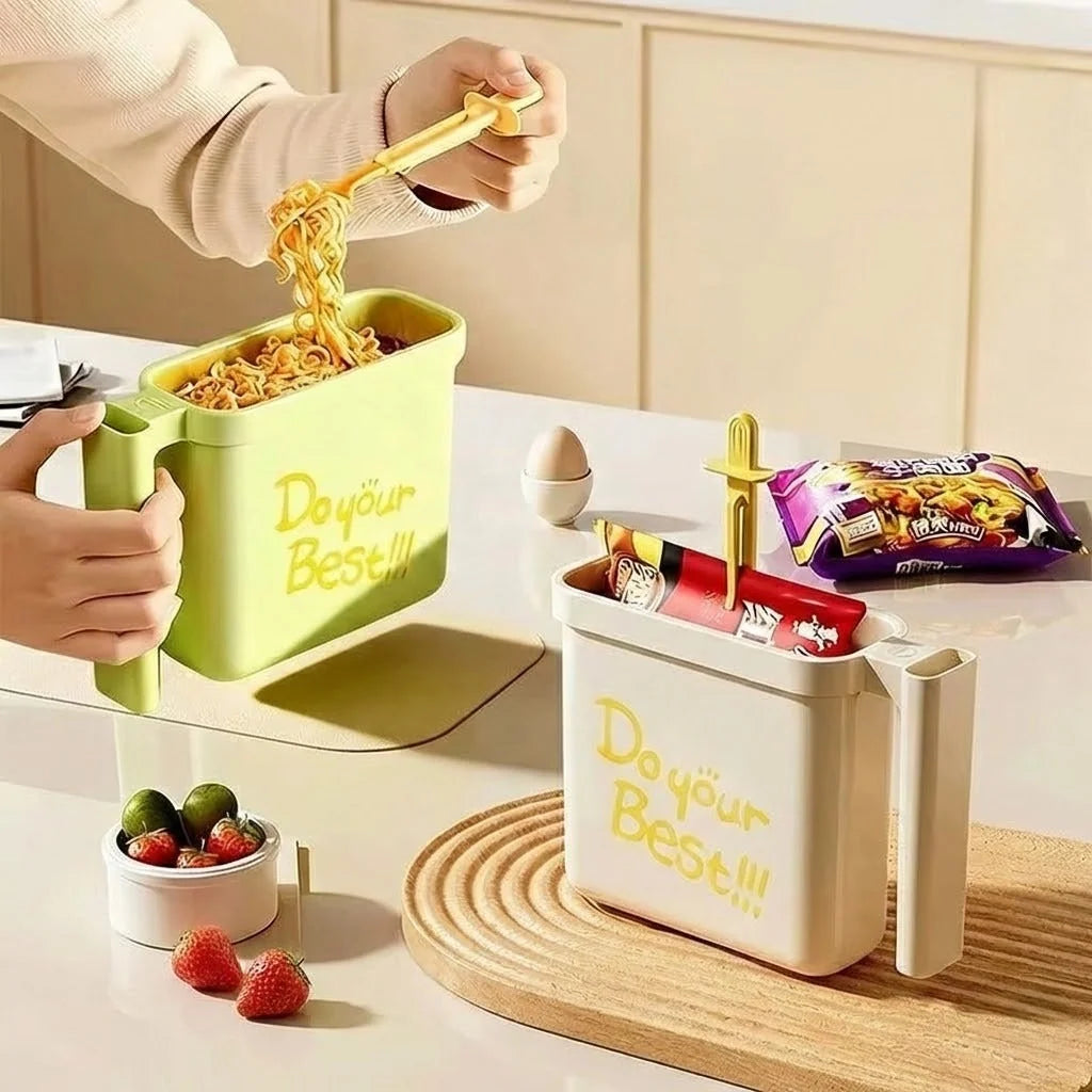 Instant Noodle Bowl Integrated Fork Holder Drainage Design