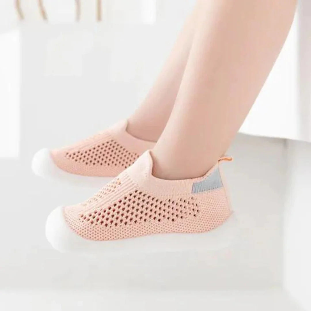 Kids Grip Socks Full-Coverage Non-Slip Sole Breathable Machine-Washable