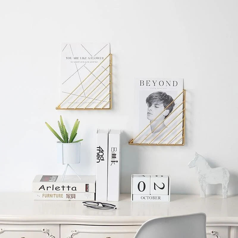 Magazine Rack Iron Triangle Wall-Mounted
