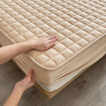 Mattress Protector Liquid-Resistant Breathable Machine-Washable