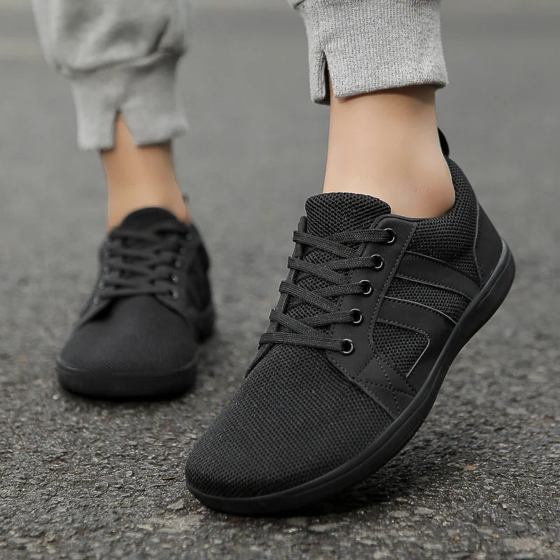 Men's Barefoot Sneakers Flexible Sole & Breathable Flyknit