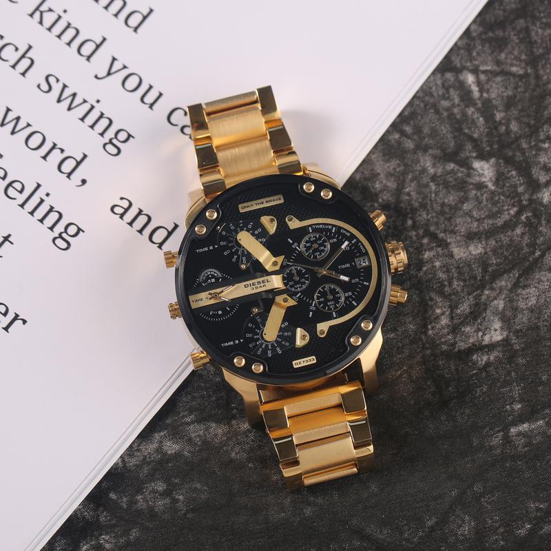 Men's Chronograph Watch Stainless Steel Quartz Movement Water-Resistant