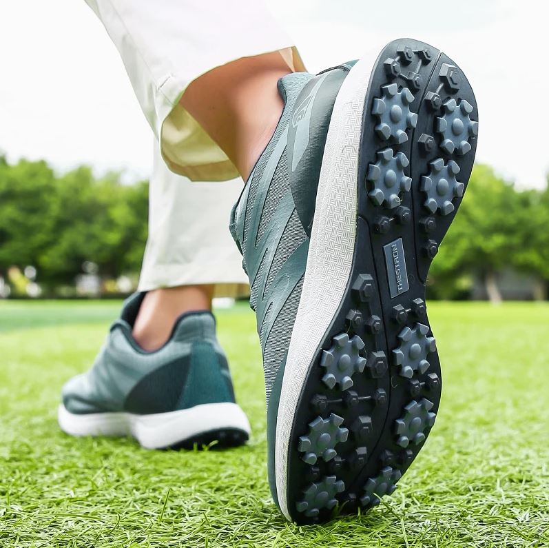 Men's Golf Shoes Water-Resistant Lightweight Copper-Plated Spikes