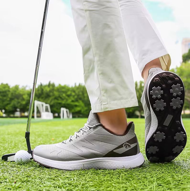 Men's Golf Shoes Water-Resistant Lightweight Copper-Plated Spikes