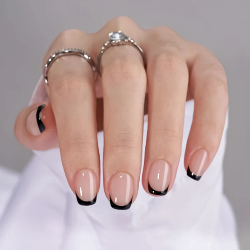 Nail Art Set Self-Adhesive Holiday Designs Long-Lasting Wear