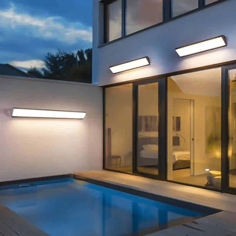Outdoor LED Wall Light Weather-Resistant Aluminum Warm or Cool White