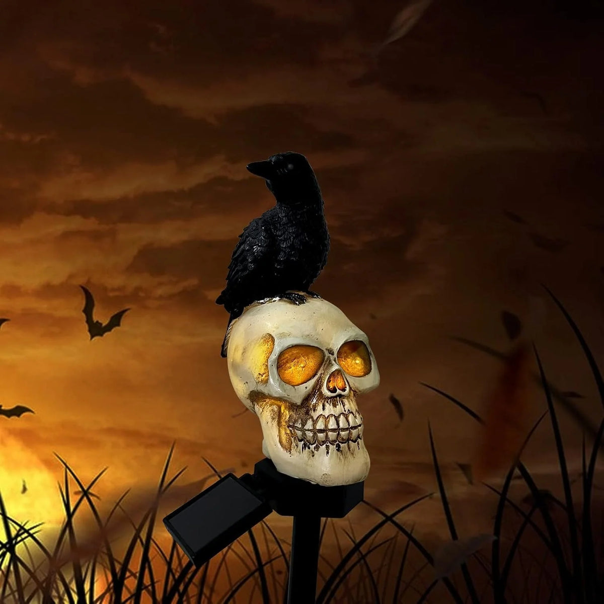 Outdoor Pathway Light Raven Skull Solar-Powered Auto On/Off