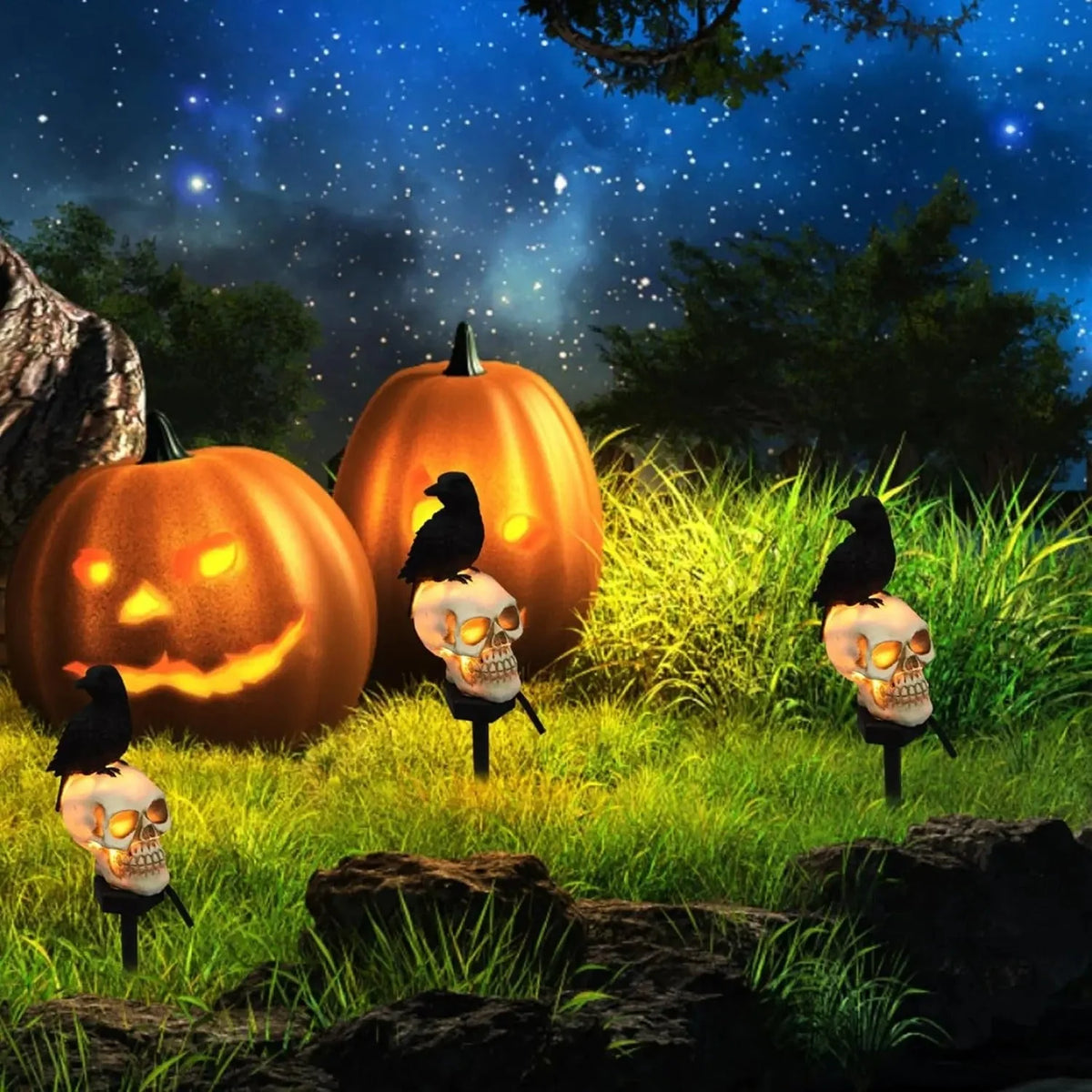 Outdoor Pathway Light Raven Skull Solar-Powered Auto On/Off