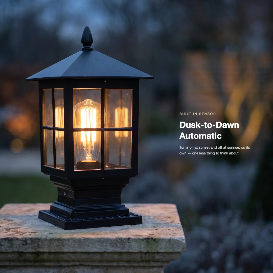 Outdoor Post Light Solar-Powered Dusk-To-Dawn Sensor IP65