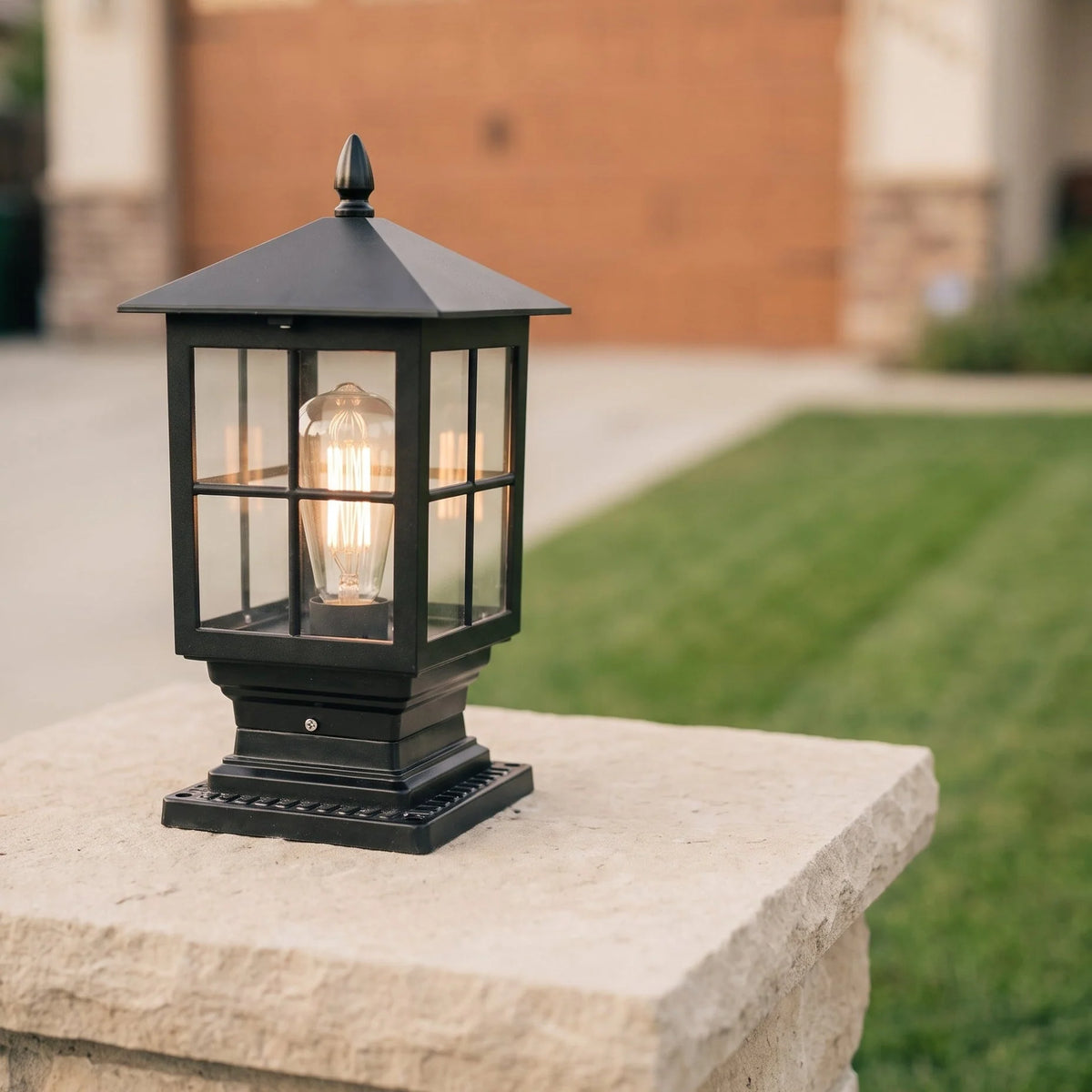 Outdoor Post Light Solar-Powered Dusk-To-Dawn Weatherproof