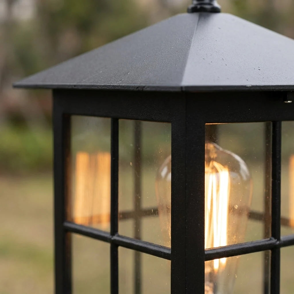 Outdoor Post Light Solar-Powered Dusk-To-Dawn Weatherproof