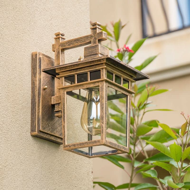 Outdoor Wall Light Adjustable Head IP44 Weather-Resistant Aluminum & Glass